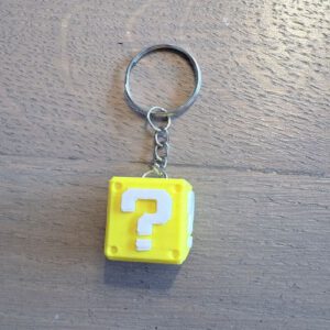 Sleutelhanger geel vraagteken blokje